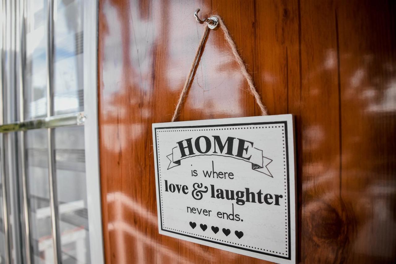 Olive Hostel Рохас Экстерьер фото