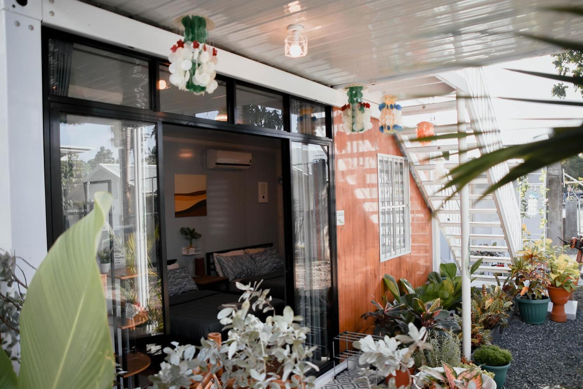 Olive Hostel Рохас Экстерьер фото