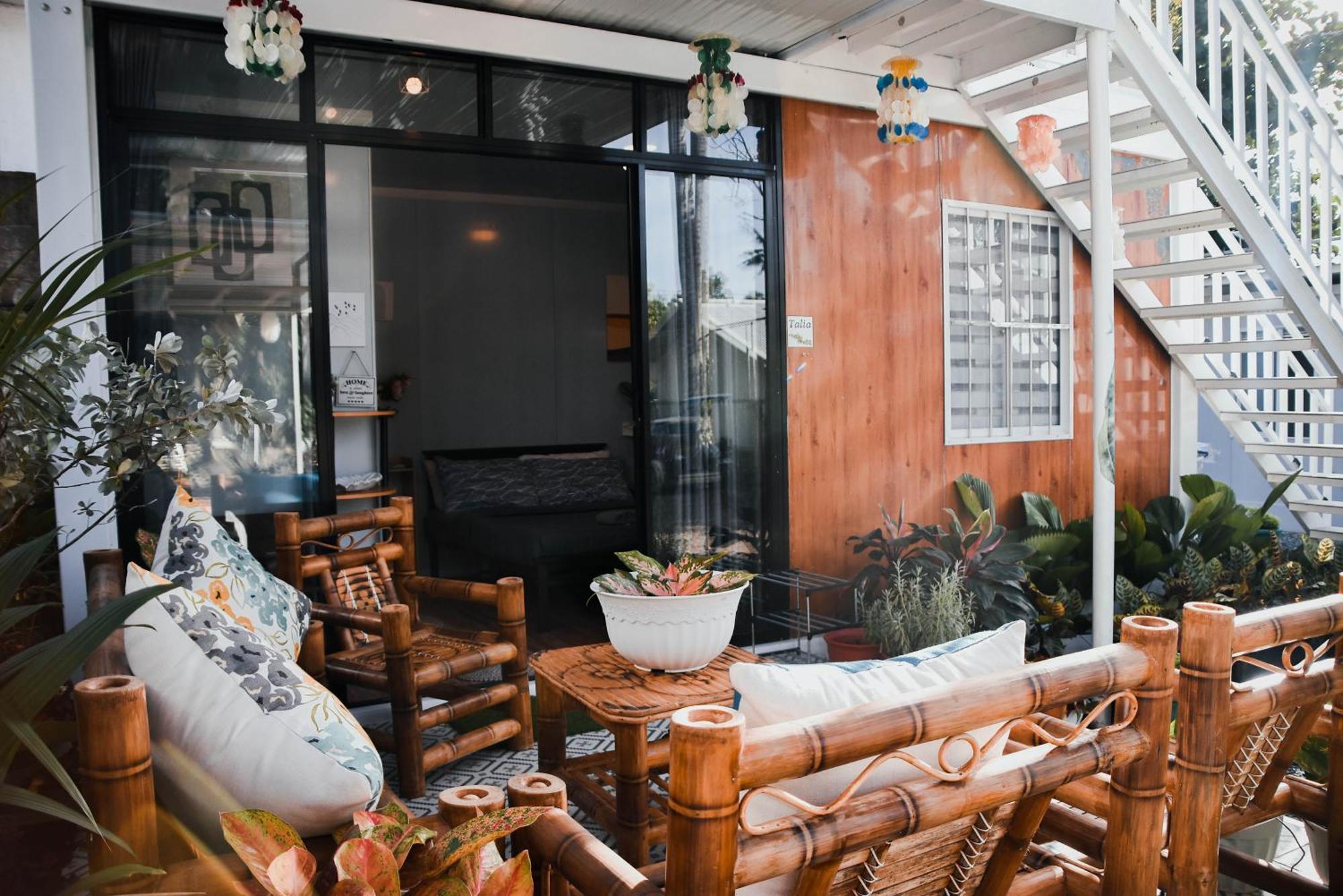 Olive Hostel Рохас Экстерьер фото