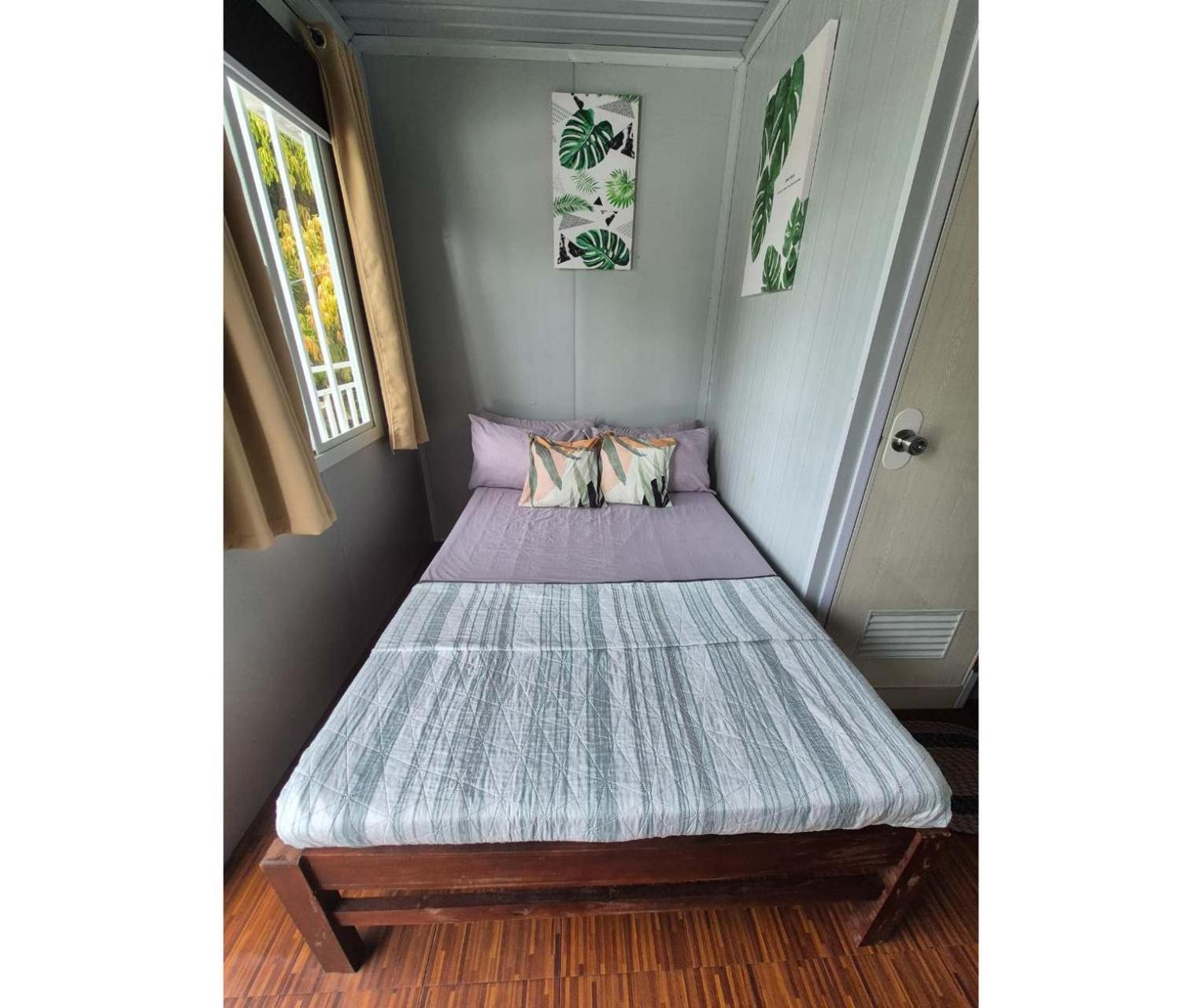 Olive Hostel Рохас Экстерьер фото