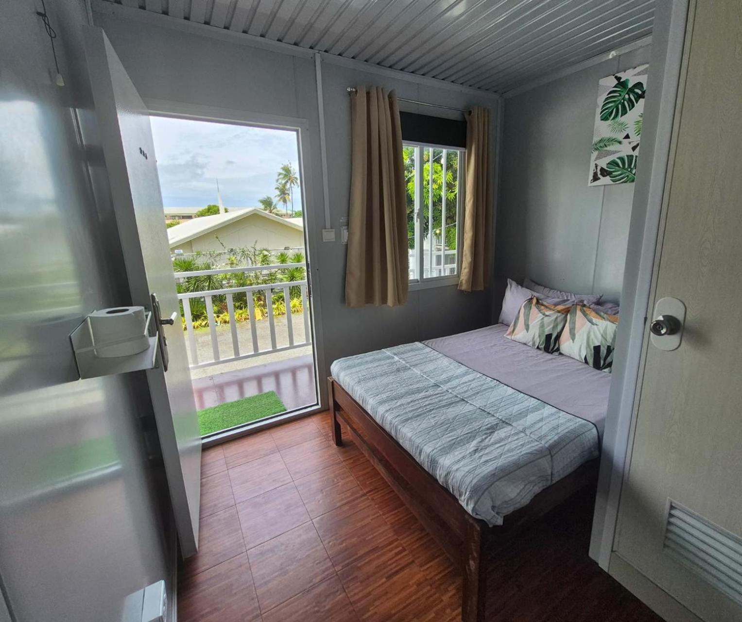 Olive Hostel Рохас Экстерьер фото
