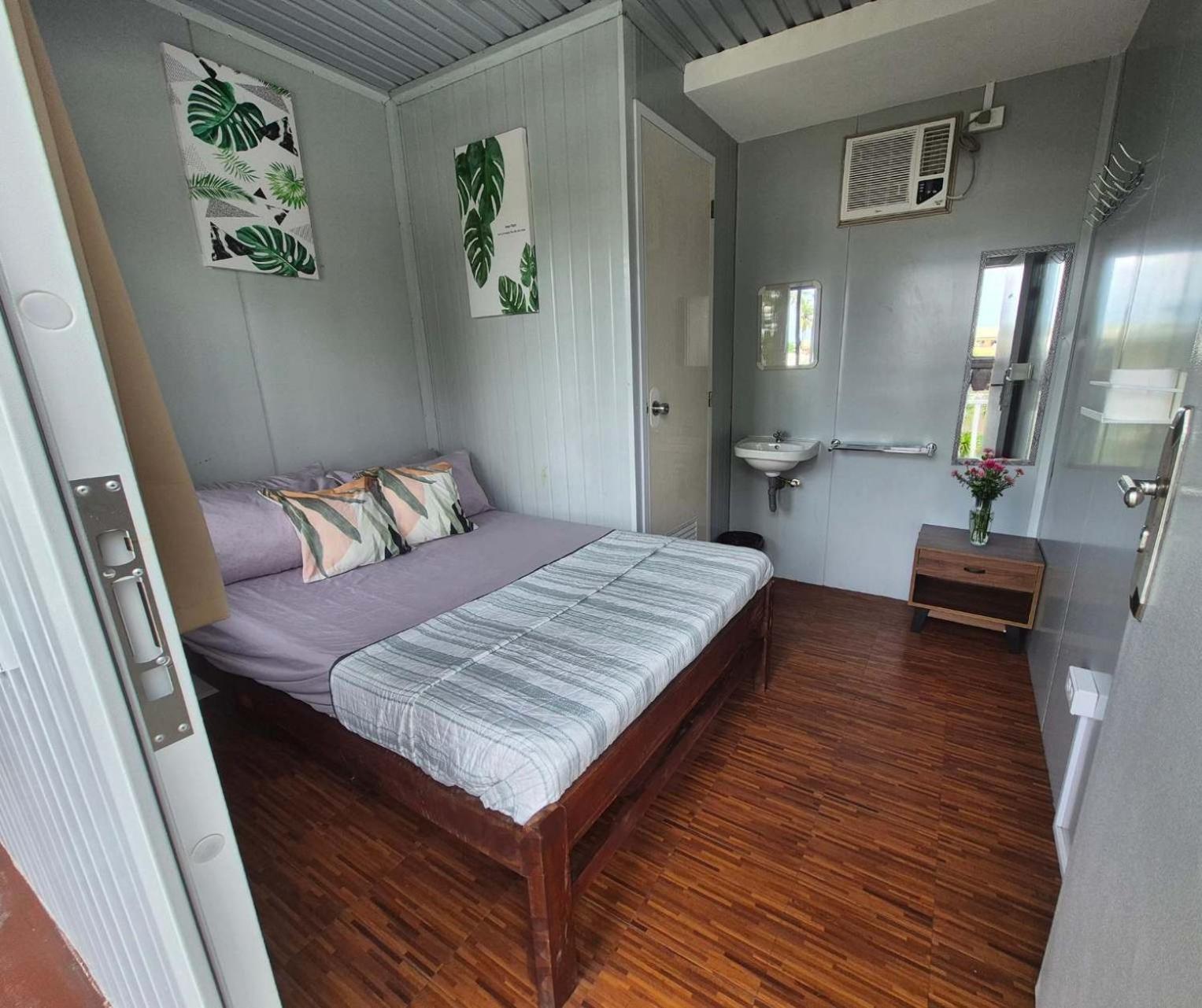 Olive Hostel Рохас Экстерьер фото